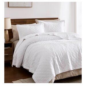 WDCOZY Diamond-Stitched White Quilt Set - King Size Includes Quilt & 2 Shams 100